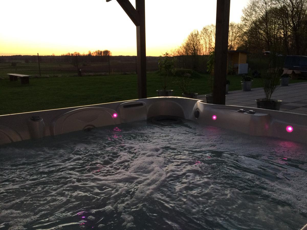 Mikołajki Mleczarnia Z Prywatnym Jacuzzi 빌라 외부 사진